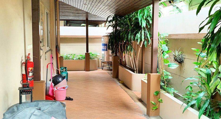 For sale and for rent 4 bedrooms house in Khan Na Yao, Bangkok