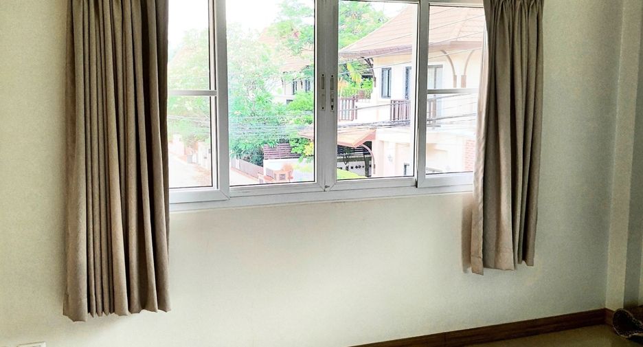 For sale and for rent 4 bedrooms house in Khan Na Yao, Bangkok