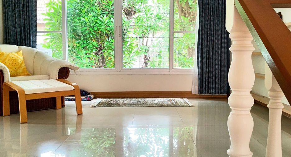 For sale and for rent 4 bedrooms house in Khan Na Yao, Bangkok
