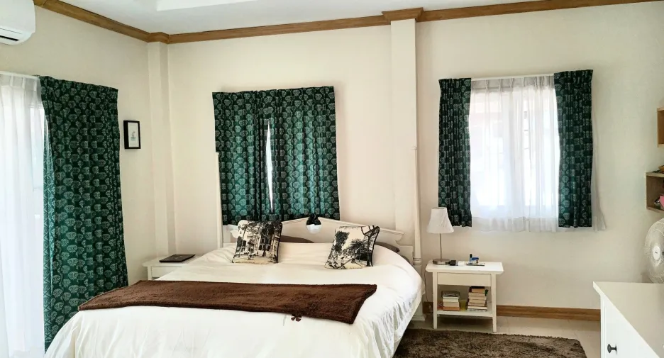 For sale and for rent 4 bedrooms house in Khan Na Yao, Bangkok