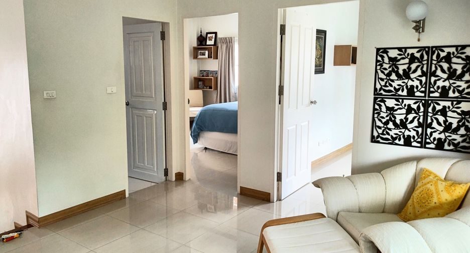 For sale and for rent 4 bedrooms house in Khan Na Yao, Bangkok