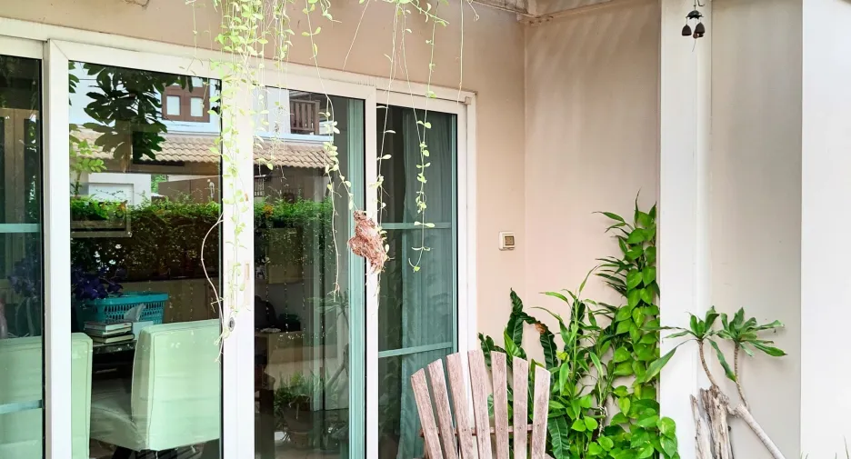 For sale and for rent 4 bedrooms house in Khan Na Yao, Bangkok