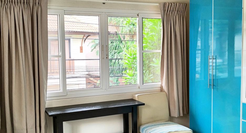 For sale and for rent 4 bedrooms house in Khan Na Yao, Bangkok