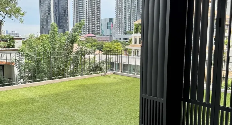 For sale and for rent 3 bedrooms condo in Sathon, Bangkok