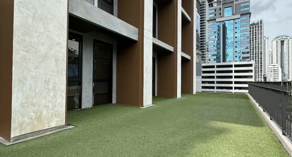 For sale and for rent 3 bedrooms condo in Sathon, Bangkok