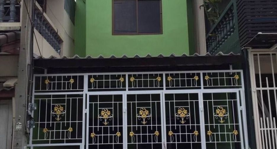 Casa adosada en alquiler de 2 habitaciones en Bang Khun Thian, Bangkok