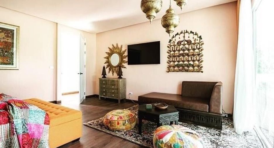 For rent 4 bedrooms villa in San Sai, Chiang Mai