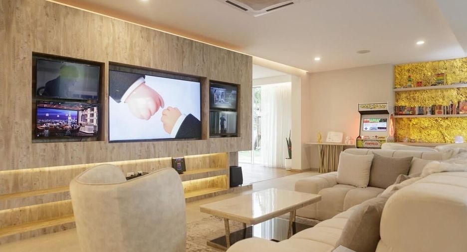 For rent 4 bedrooms villa in San Sai, Chiang Mai