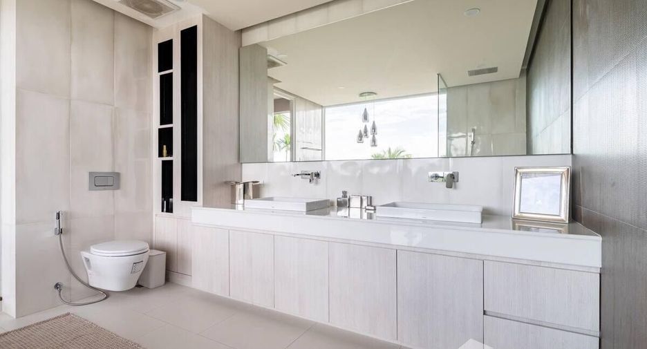 For rent 4 bedrooms villa in San Sai, Chiang Mai