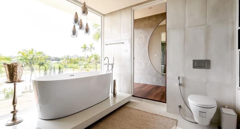 For rent 4 bedrooms villa in San Sai, Chiang Mai