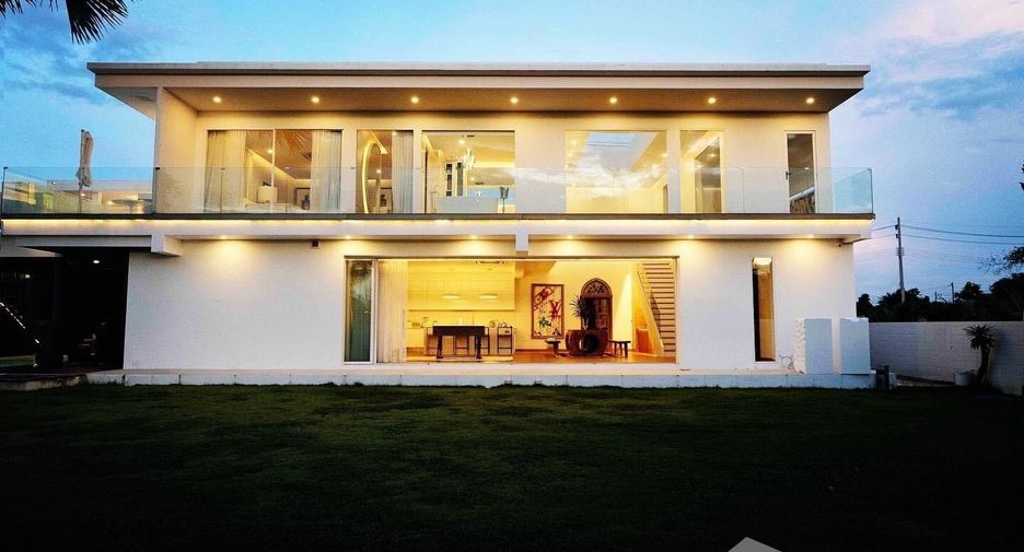 For rent 4 bedrooms villa in San Sai, Chiang Mai