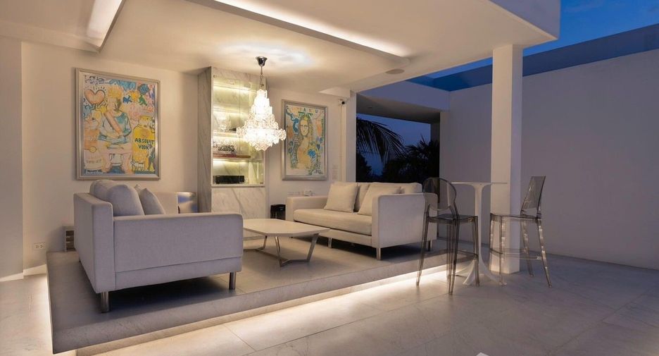 For rent 4 bedrooms villa in San Sai, Chiang Mai