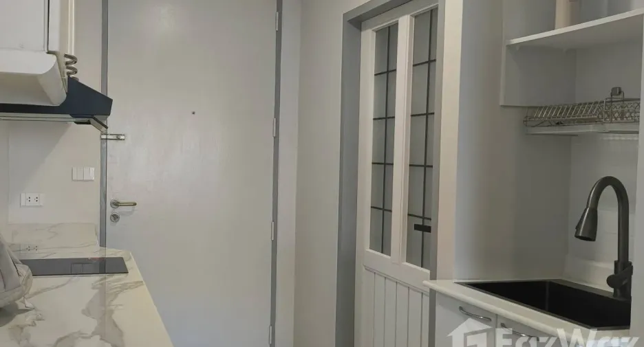 Wohnung zum Kauf mit 1 Zimmer in Yan Nawa, Bangkok