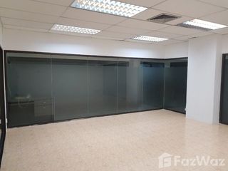 出售 和 出租 办公室 在 Khlong Toei, 曼谷