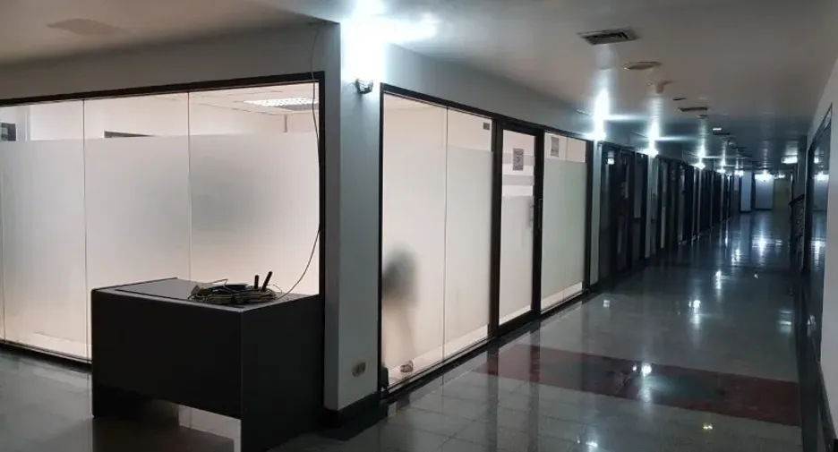 Oficina en venta y en alquiler en Khlong Toei, Bangkok