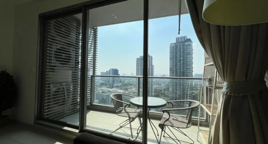 Condo en venta y en alquiler de 2 habitaciones en Khlong Toei, Bangkok
