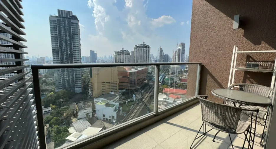 Condo en venta y en alquiler de 2 habitaciones en Khlong Toei, Bangkok