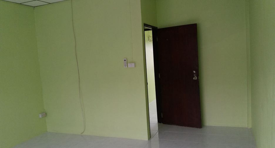 For rent 2 bedrooms townhouse in Min Buri, Bangkok