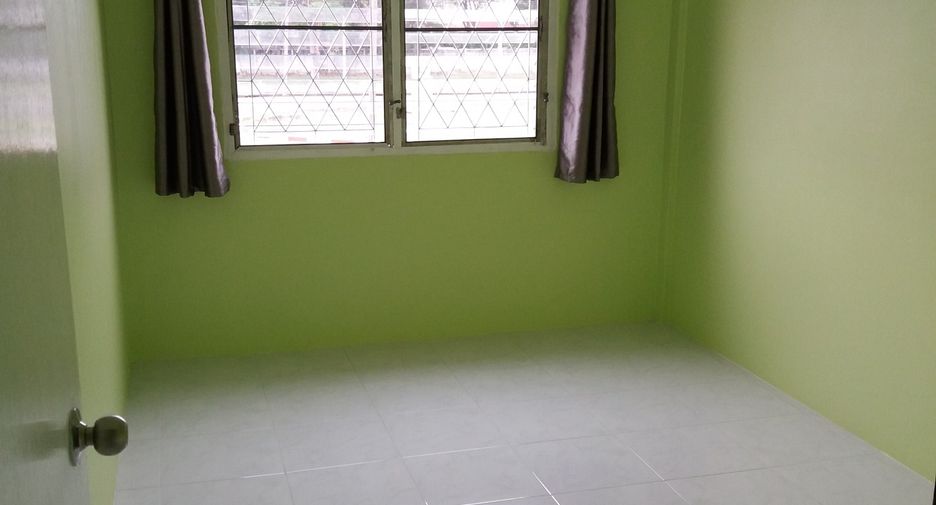 For rent 2 bedrooms townhouse in Min Buri, Bangkok