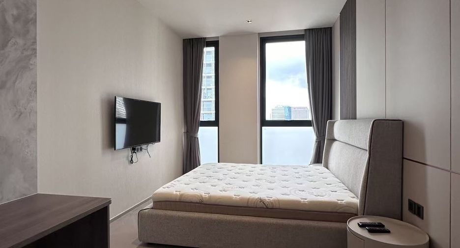 For sale and for rent 4 bedrooms condo in Sathon, Bangkok
