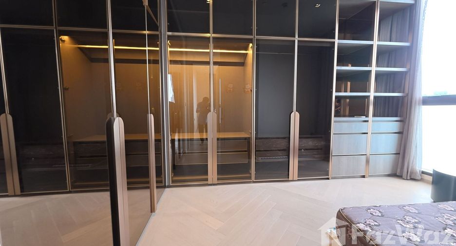 For sale and for rent 4 bedrooms condo in Sathon, Bangkok