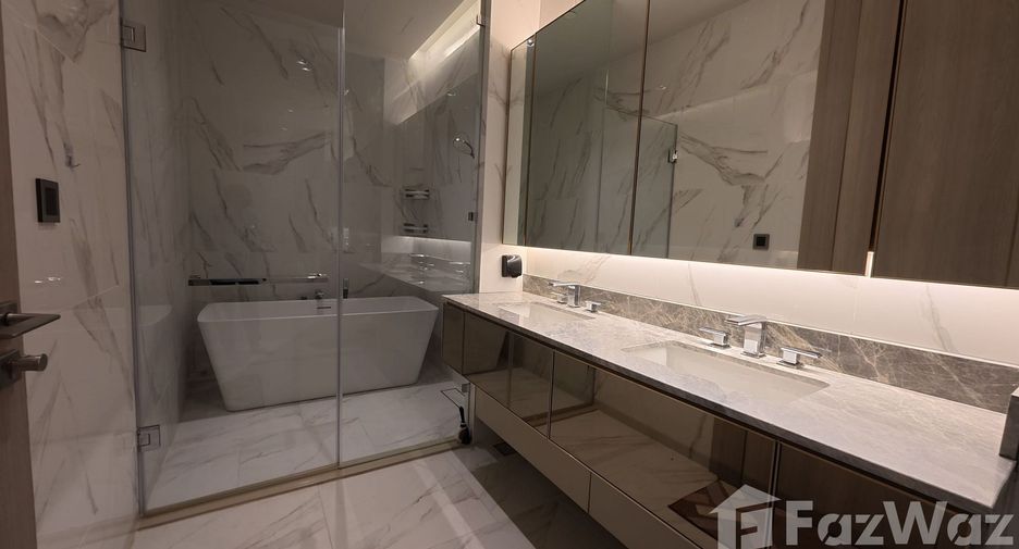 For sale and for rent 4 bedrooms condo in Sathon, Bangkok