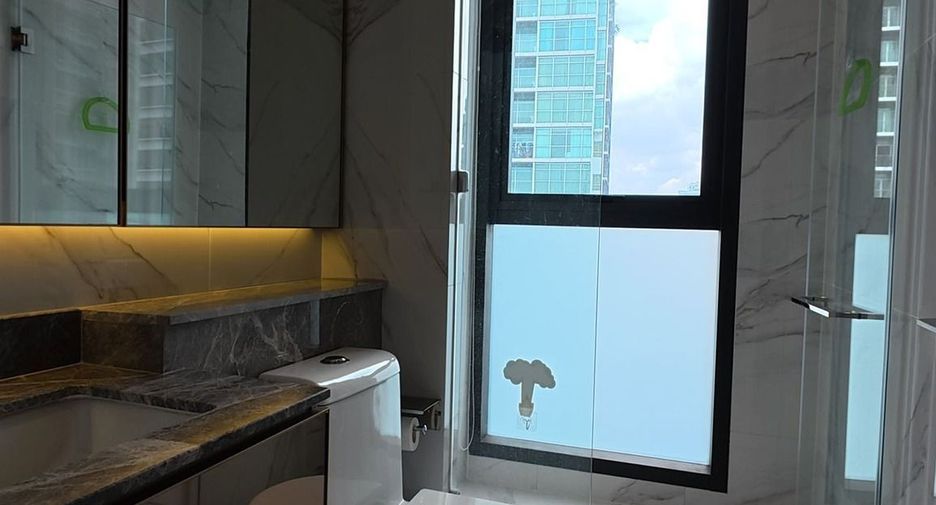 For sale and for rent 4 bedrooms condo in Sathon, Bangkok