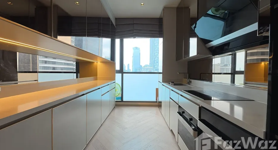 For sale and for rent 4 bedrooms condo in Sathon, Bangkok
