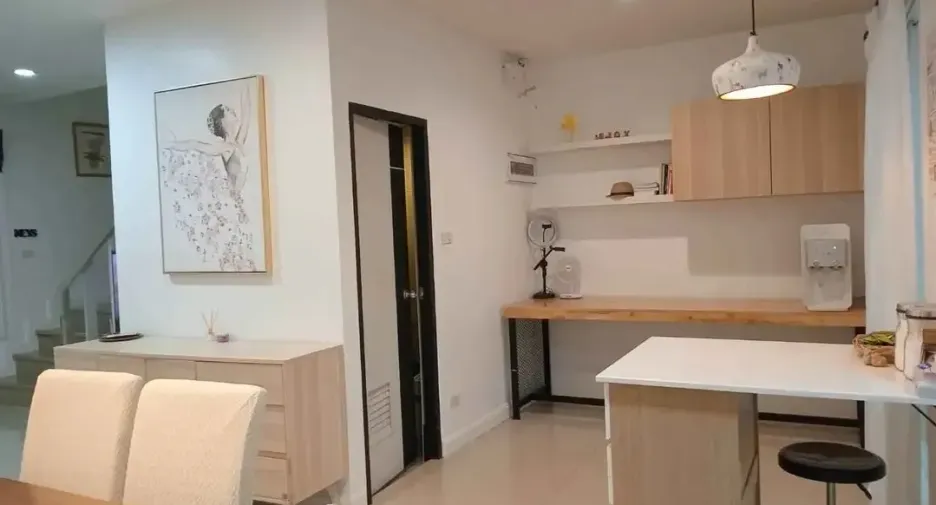 For sale 3 bedrooms townhouse in Mueang Chiang Mai, Chiang Mai