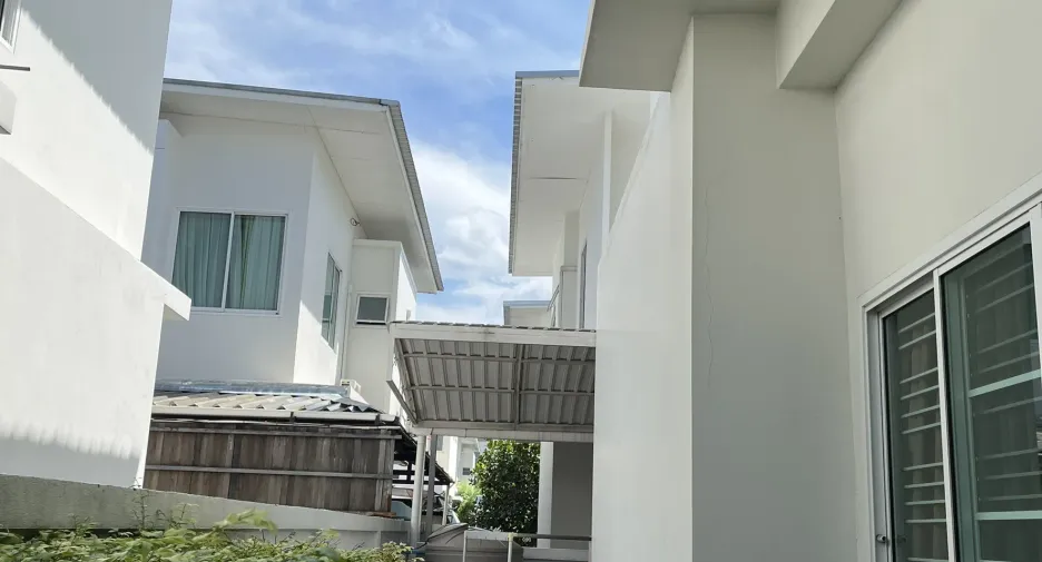 À vendre et à louer 3 chambres maison à Hang Dong, Chiang Mai