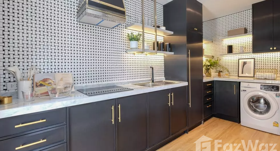 For sale 3 bedrooms townhouse in Prawet, Bangkok