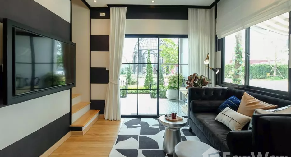 For sale 3 bedrooms townhouse in Prawet, Bangkok