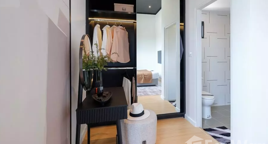 For sale 3 bedrooms townhouse in Prawet, Bangkok