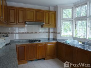 Продажа 4 спальни таунхаус в Mueang Nonthaburi, Нонтабури