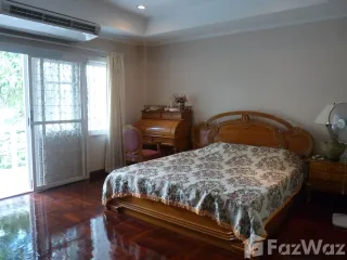 Продажа 4 спальни таунхаус в Mueang Nonthaburi, Нонтабури