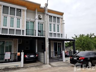 For sale 3 bedrooms townhouse in Khlong Sam Wa, Bangkok