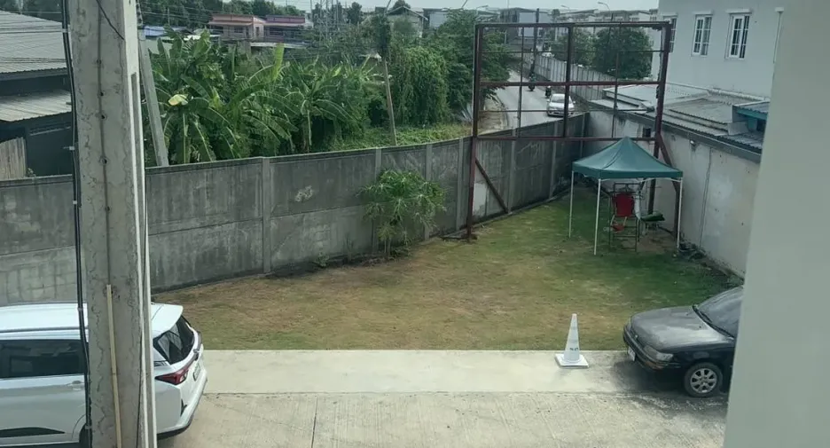 For sale 3 bedrooms townhouse in Khlong Sam Wa, Bangkok