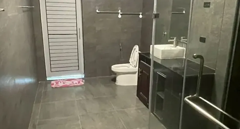 Haus zum Kauf mit 5 Zimmer in Mueang Samut Prakan, Samut Prakan