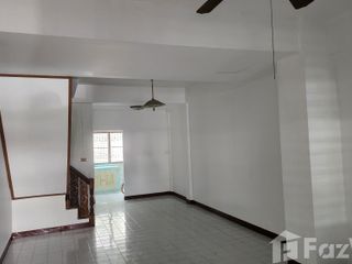 For Rent 2 Bedroom Townhouse In Khlong Sam Wa, Bangkok