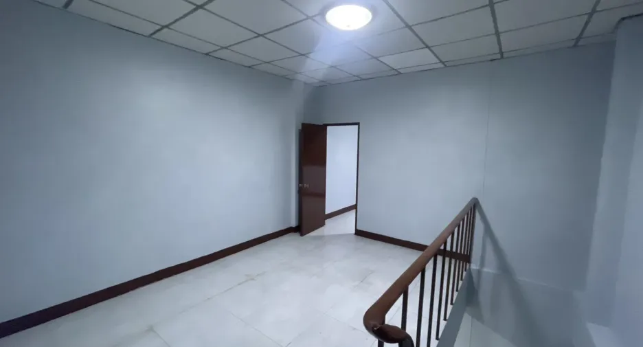 For rent 2 bedrooms townhouse in Mueang Samut Prakan, Samut Prakan