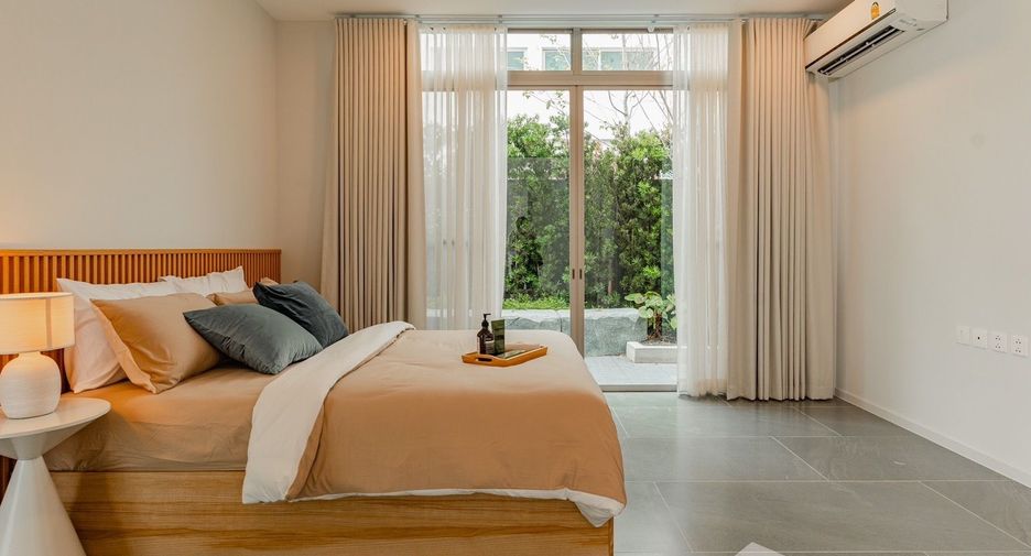 For sale and for rent 4 bedrooms house in Saphan Sung, Bangkok