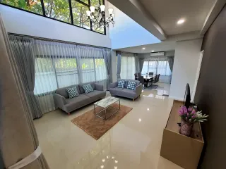 For sale and for rent 3 bedrooms townhouse in Mueang Chiang Mai, Chiang Mai