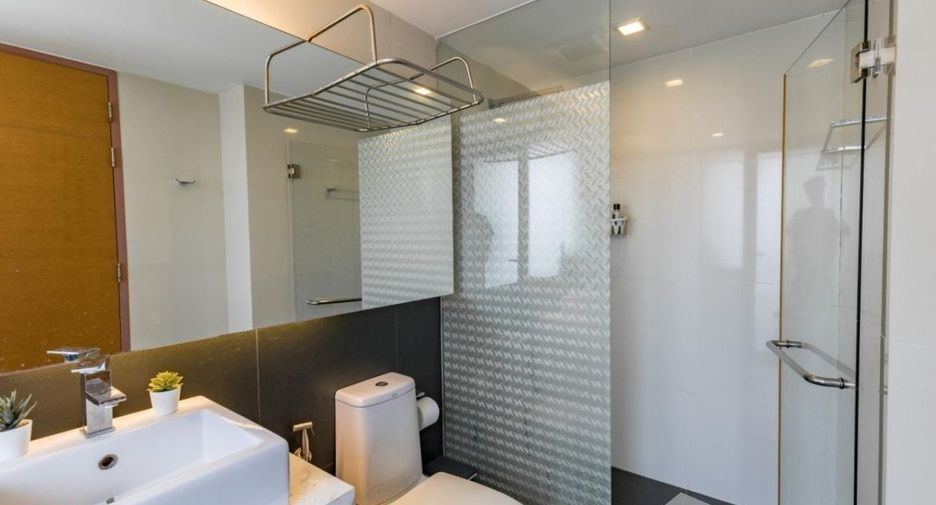 For sale and for rent 1 bed condo in Khlong Toei, Bangkok
