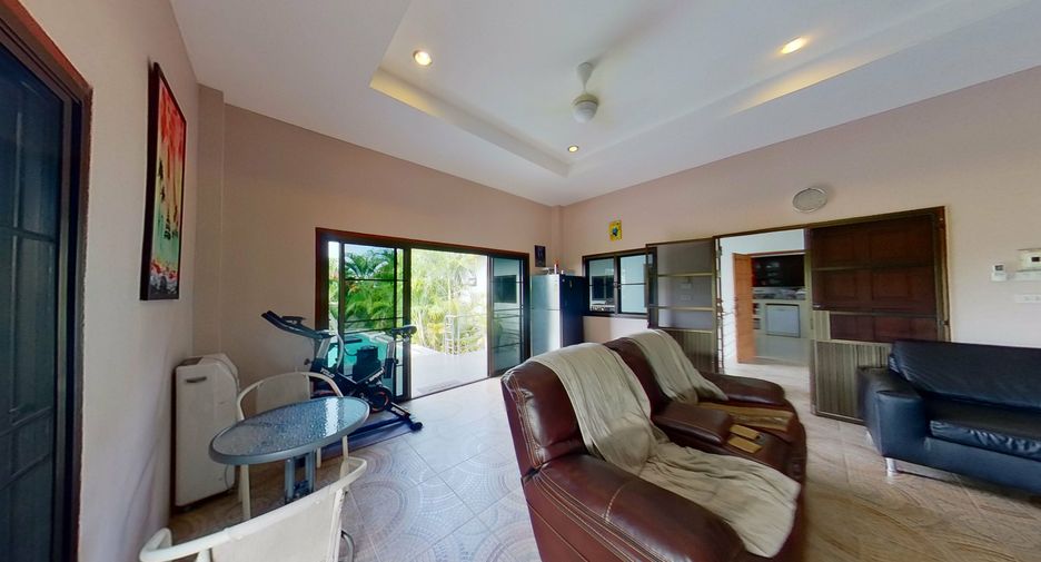 For sale 4 bedrooms house in San Kamphaeng, Chiang Mai