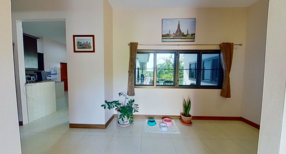 For sale 4 bedrooms house in San Kamphaeng, Chiang Mai