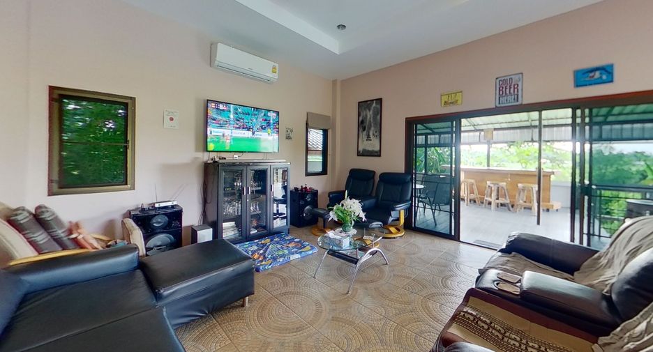 For sale 4 bedrooms house in San Kamphaeng, Chiang Mai