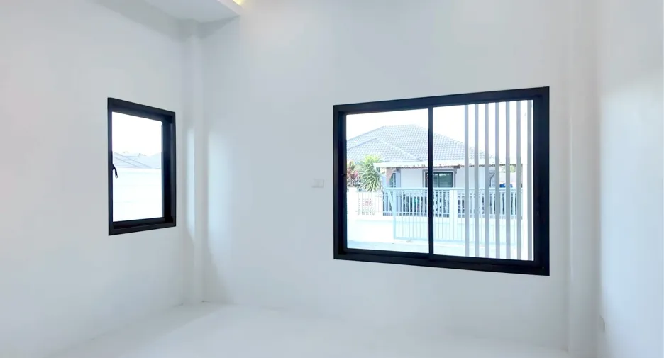 For sale 3 bedrooms house in Saraphi, Chiang Mai