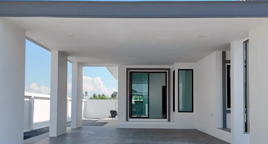 For sale 3 bedrooms house in Saraphi, Chiang Mai