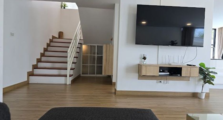 Villa zur Miete mit 4 Zimmer in Mueang Chiang Mai, Chiang Mai