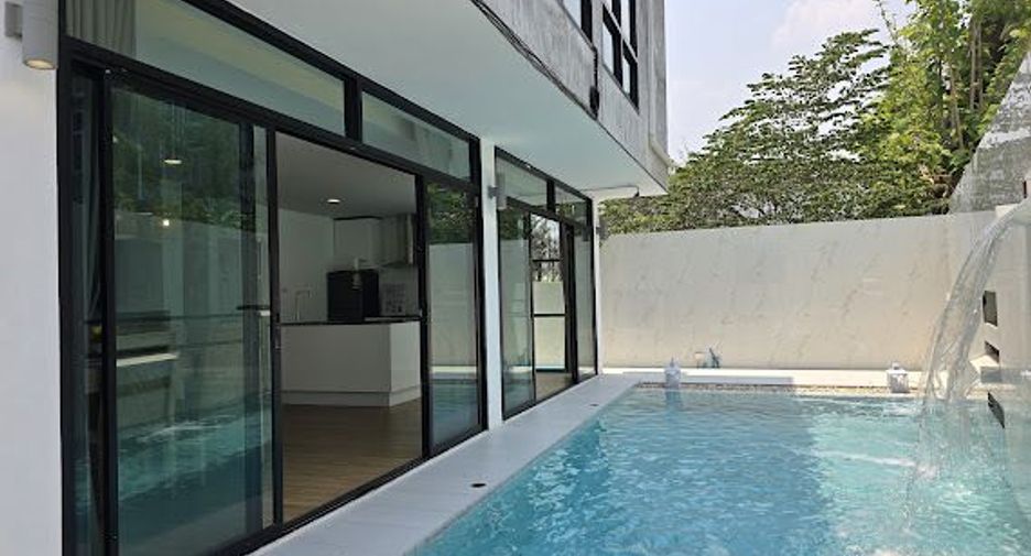 Villa zur Miete mit 4 Zimmer in Mueang Chiang Mai, Chiang Mai